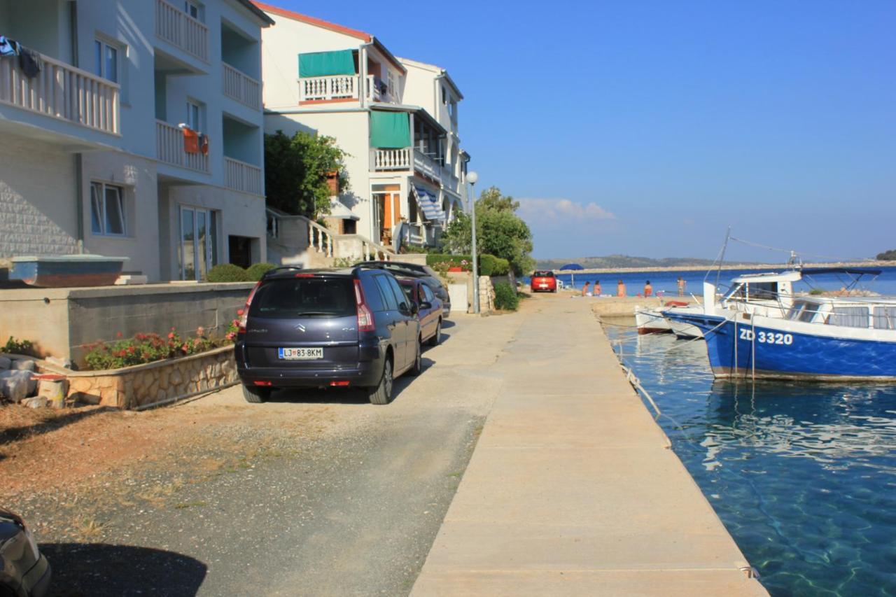 Apartments And Rooms By The Sea Zaglav, Dugi Otok - 8144 Sali Buitenkant foto