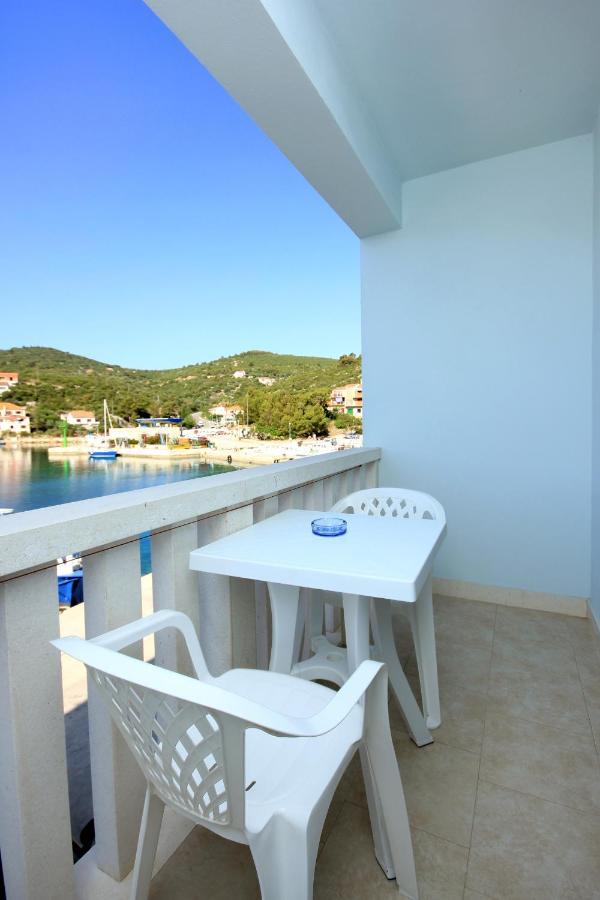 Apartments And Rooms By The Sea Zaglav, Dugi Otok - 8144 Sali Buitenkant foto