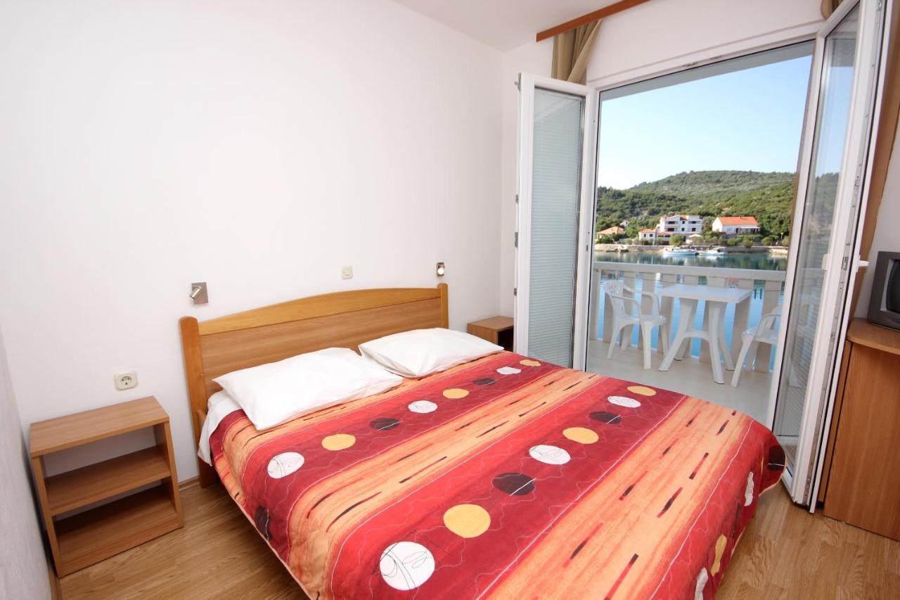 Apartments And Rooms By The Sea Zaglav, Dugi Otok - 8144 Sali Buitenkant foto